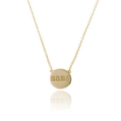 Collar con colgante "mama" en oro de 14 quilates.
